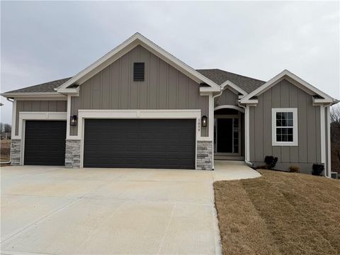 Tiny photo for 1059 Fir Lane, Liberty, MO 64068 (MLS # 2607783)