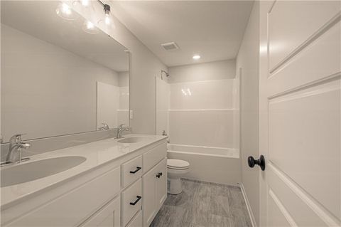 Tiny photo for 1059 Fir Lane, Liberty, MO 64068 (MLS # 2607783)