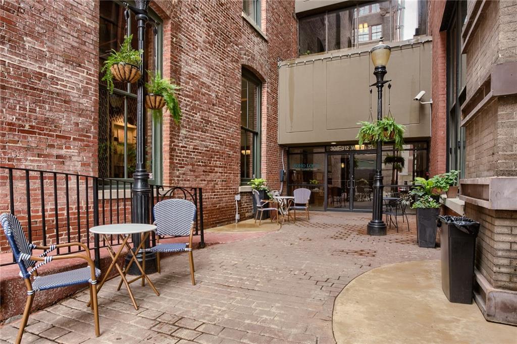 308 W 8th Street 302