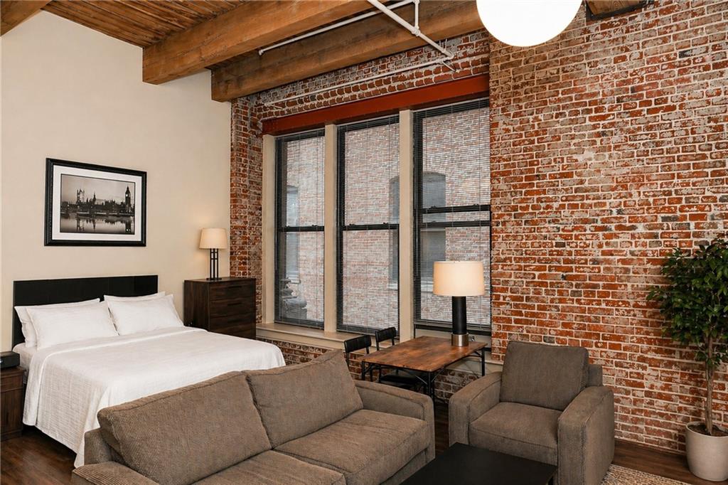 308 W 8th Street 302