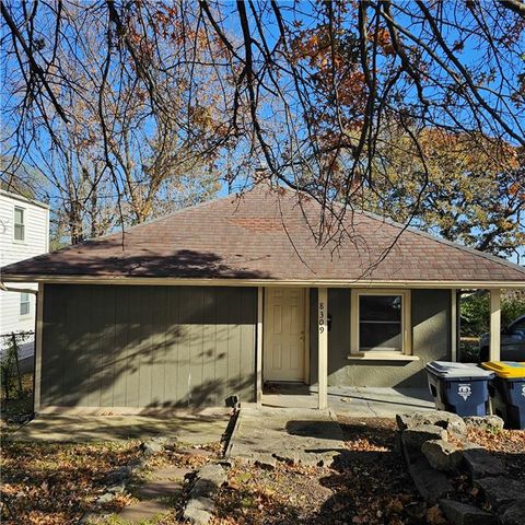 8309 Wabash Avenue Kansas City MO 64132