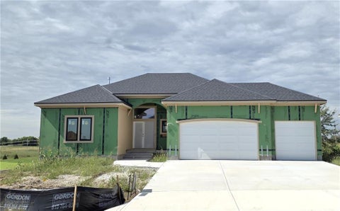 Photo of 4450 Tee Box Drive, Basehor, KS 66007 (MLS # 2643738)