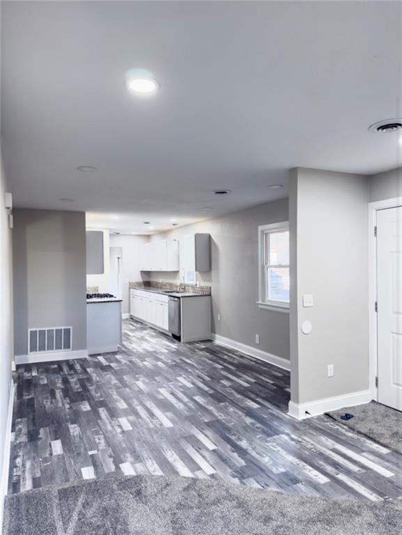 321 E Buchanan Street