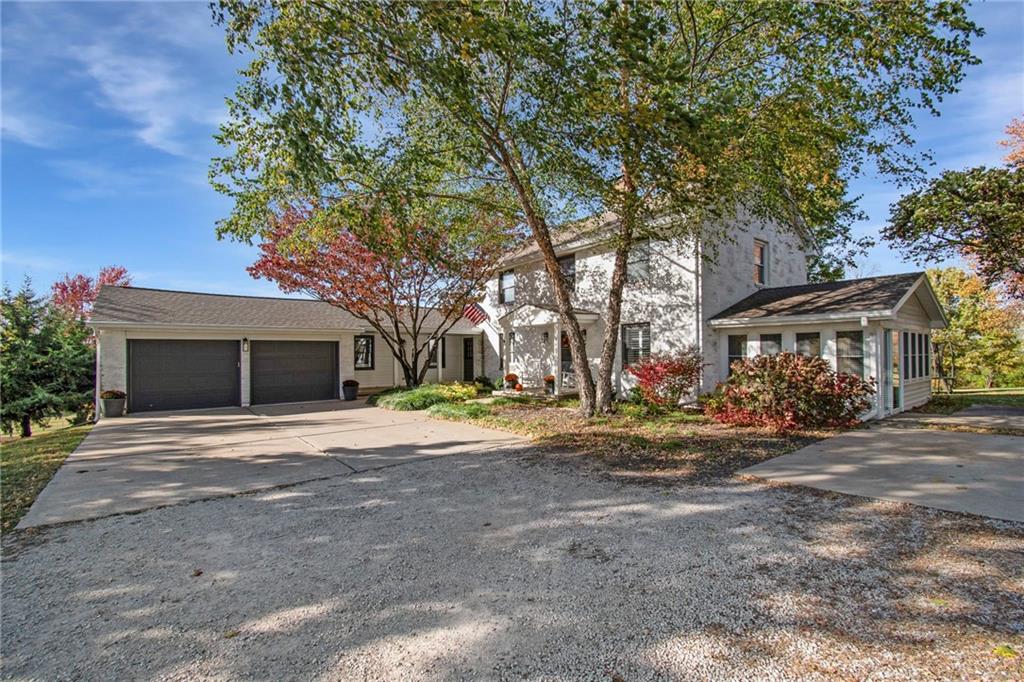 1002 E Hubach Hill Road