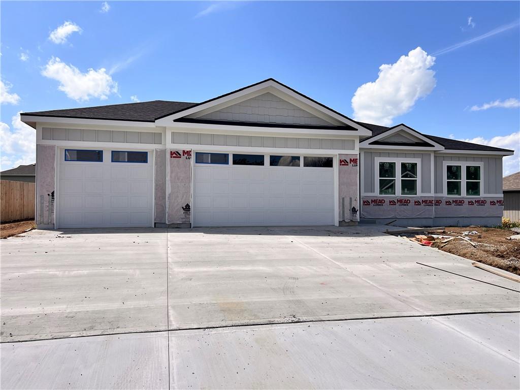 716 W Solomon Drive
