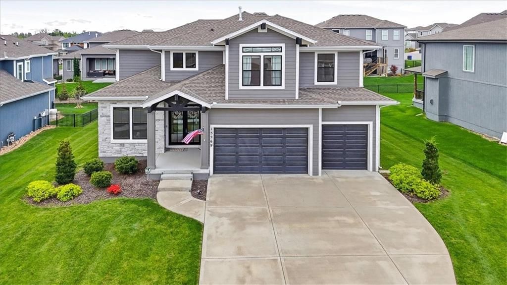 Photo of 15269 W 171st Terrace, Olathe, KS 66062 (MLS # 2615036)