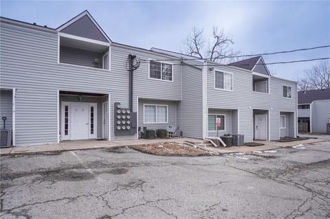 1505 W 25th Court Lawrence KS 66046