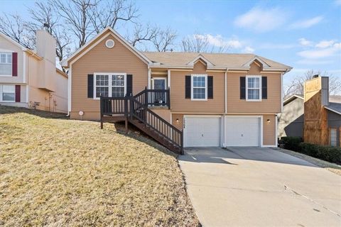 12508 Fountain Lake Drive, Grandview, MO 64030 - #: 2601821