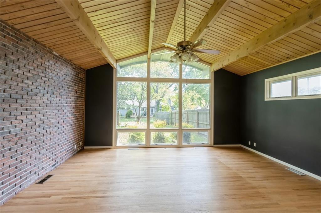 5001 Reinhardt Drive