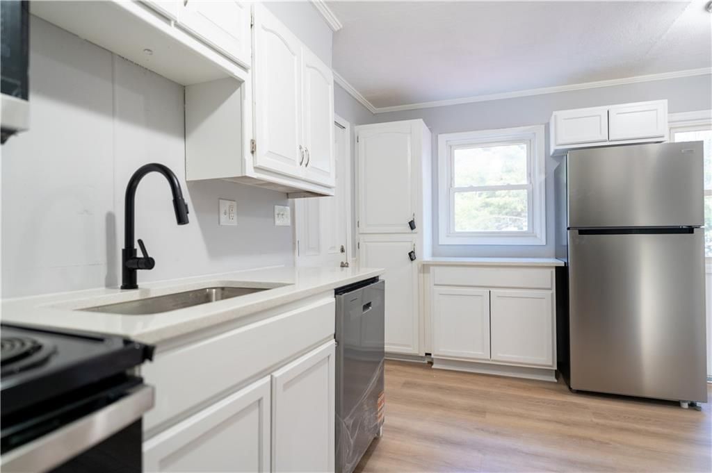 Photo of 400 N Morse Avenue, Liberty, MO 64068 (MLS # 2597391)