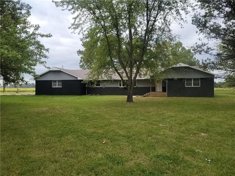 305 S 170th N/A Girard KS 66743