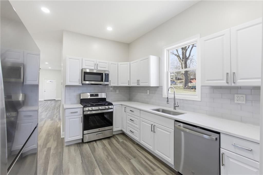 Photo of 4032 Ruby Avenue, Kansas City, KS 66106 (MLS # 2597761)