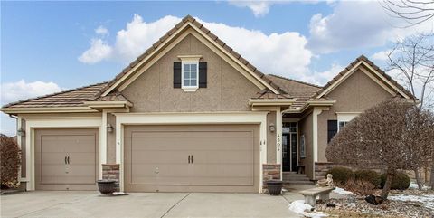 4304 NE Park Springs Drive, Lee\'s Summit, MO 64064 - MLS#: 2597356