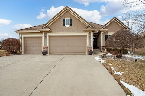 4304 NE Park Springs Drive, Lee\'s Summit, MO 64064 - MLS#: 2597356