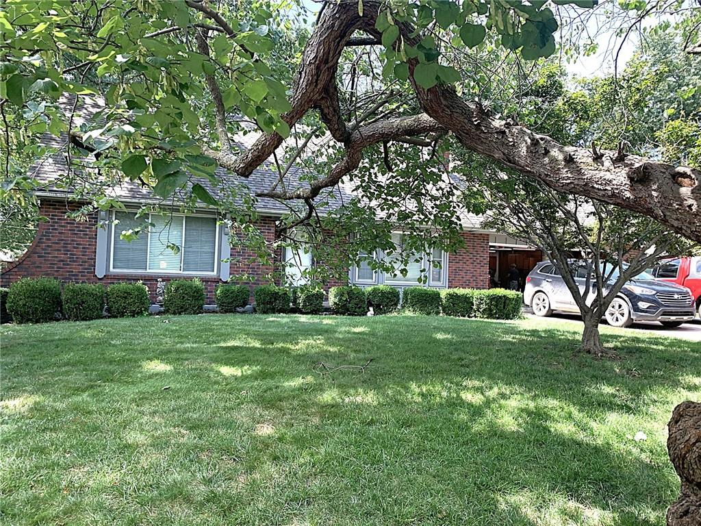 1705 NW willow Circle
