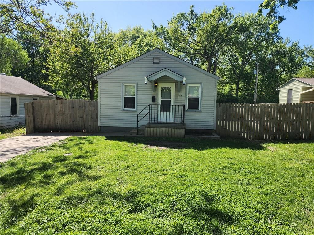 Photo of 1412 S Logan Avenue, Independence, MO 64055 (MLS # 2618614)