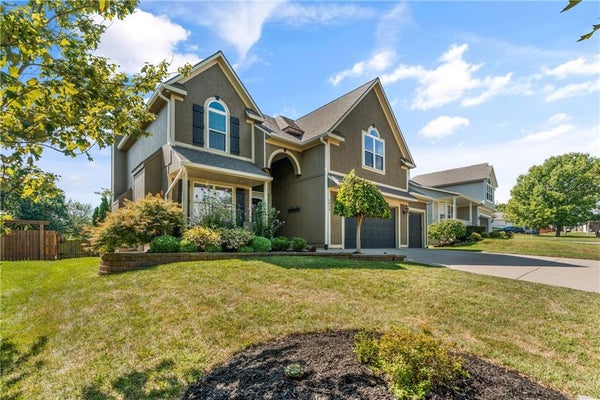 7913 W 155TH PL, OVERLAND PARK, KS 66223 - Image 2a8edf7a1da7e3ce35dd94b7ad45aabc/2029122458