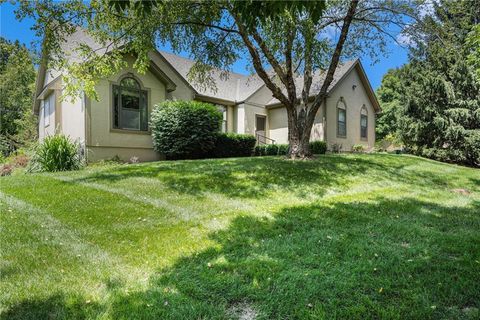 13724 Pembroke Circle, Leawood, KS 66224 - MLS#: 2553112