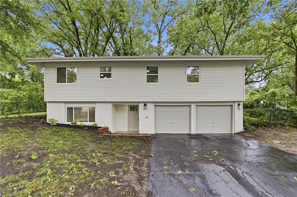 1833 N 75th Drive