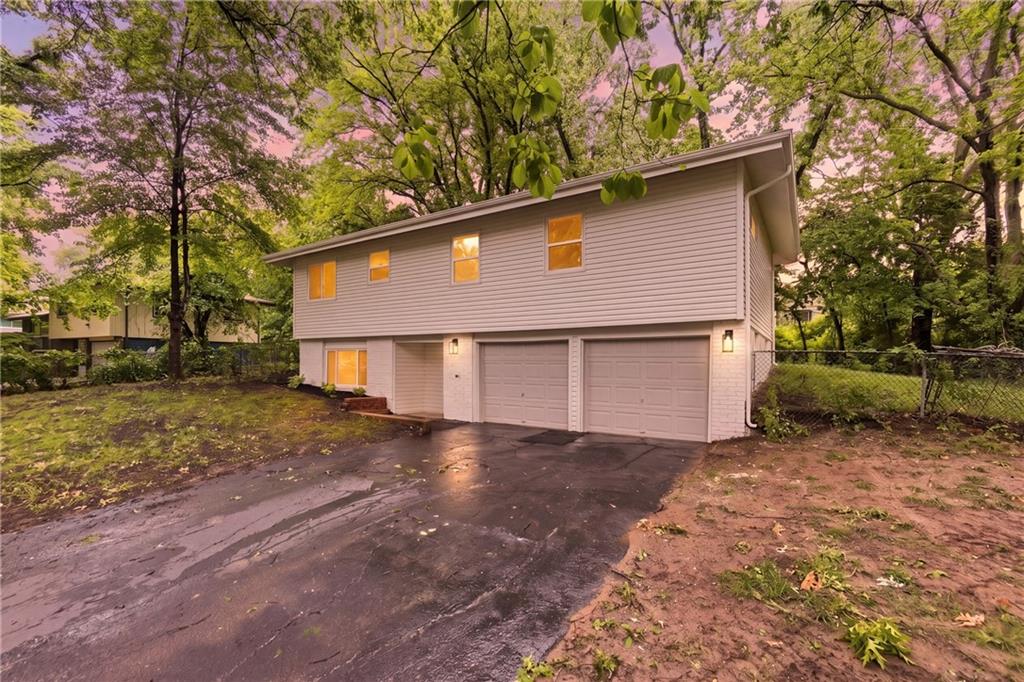 1833 N 75th Drive
