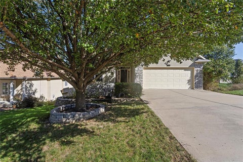 Photo of 6931 N Denver Avenue, Kansas City, MO 64119 (MLS # 2646510)