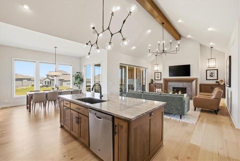 Photo of 17321 Bradshaw Street, Overland Park, KS 66221 (MLS # 2610327)
