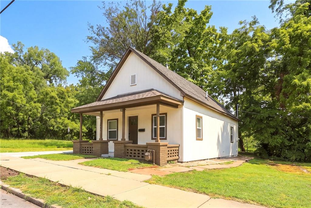 1604 N 9th Street