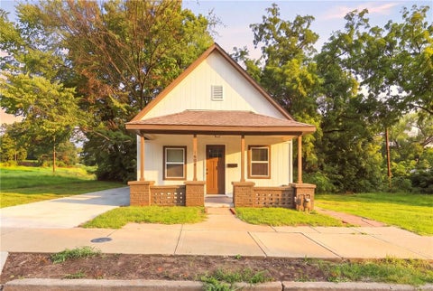 Photo of 1604 N 9th Street, Kansas City, KS 66101 (MLS # 2635968)