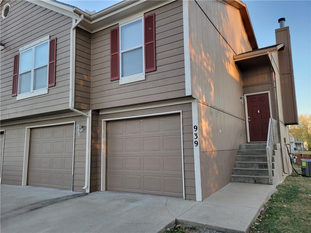 939-941 Goldfinch Lane