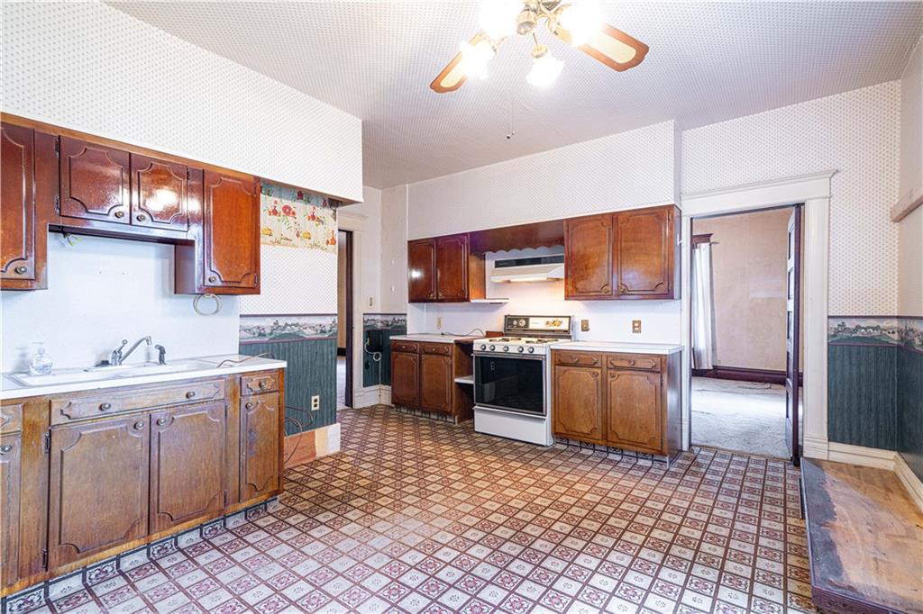 Maryville, Missouri 64468, United States, 4 Bedrooms Bedrooms, ,1 BathroomBathrooms,Residential,Active,175392