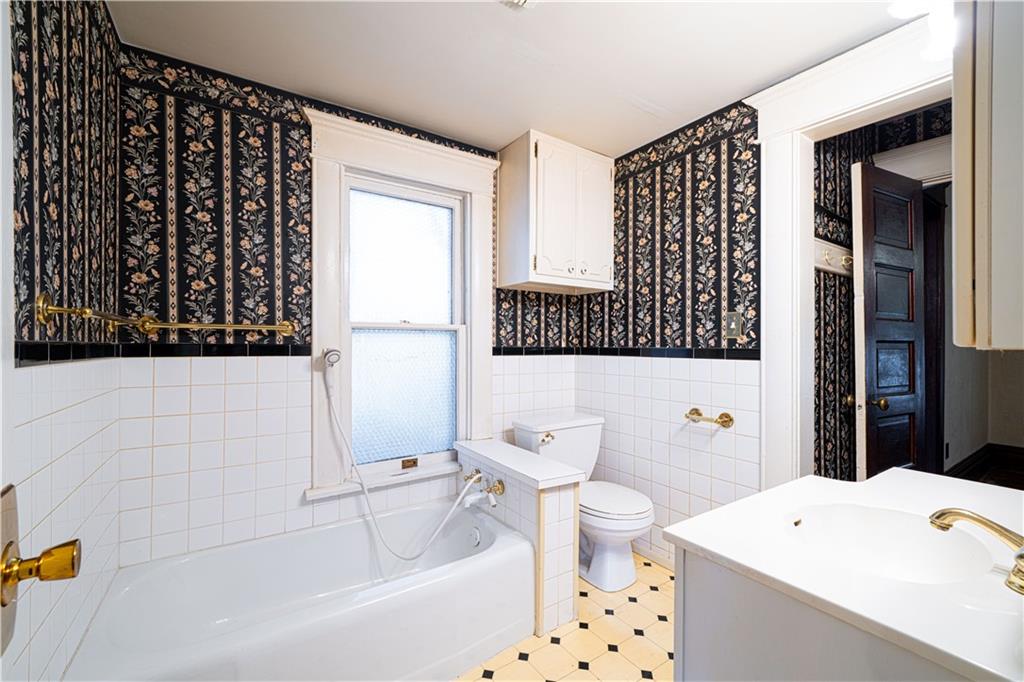 Maryville, Missouri 64468, United States, 4 Bedrooms Bedrooms, ,1 BathroomBathrooms,Residential,Active,175392