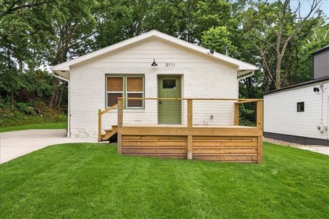 Photo of 3111 W 43rd Avenue, Kansas City, KS 66103 (MLS # 2628607)
