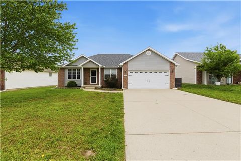 Photo of 715 Iron Horse Drive, Warrensburg, MO 64093 (MLS # 2615998)
