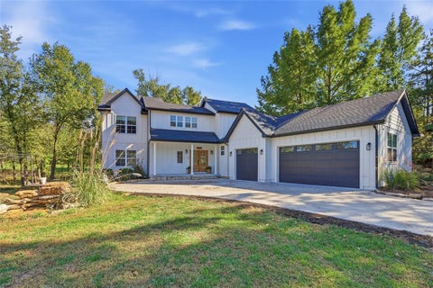 Photo of 16101 Riggs Road, Overland Park, KS 66085 (MLS # 2648424)