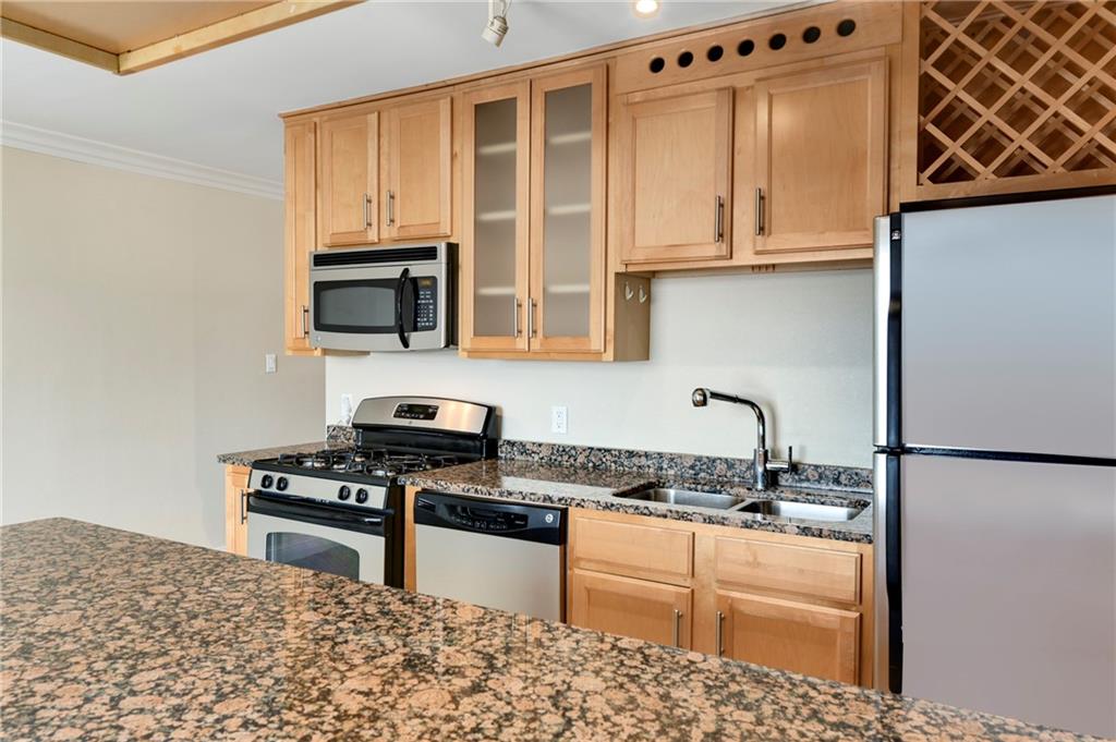 700 E 8th Street 7R