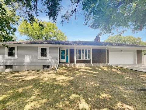 2100 Thunderbird Drive, Harrisonville, MO 64701 - #: 2568445