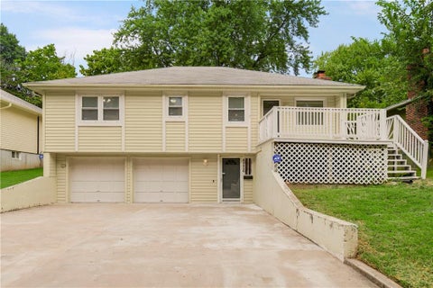 8226 McGee Street, Kansas City, MO 64114 - MLS#: 2640897