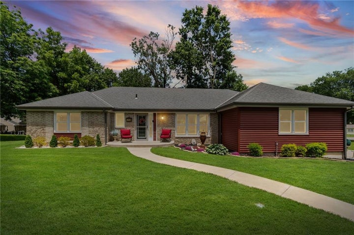 Photo 1 of 66 — 12108 OAK RIDGE Road, Independence, MO 64052