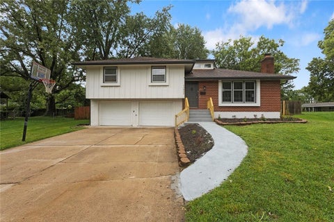 Photo of 10805 E 65th Street, Raytown, MO 64133 (MLS # 2638052)