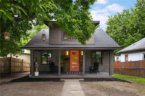Photo of 402 E Fair Street, Independence, MO 64055 (MLS # 2636577)