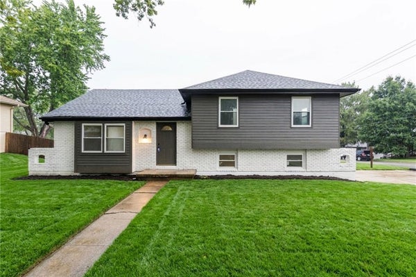 1900 KARLTON WAY, EXCELSIOR SPRINGS, MO 64024 - Image 2c3fcddd3a4bd0d6563bf4efd989747c/3067201514