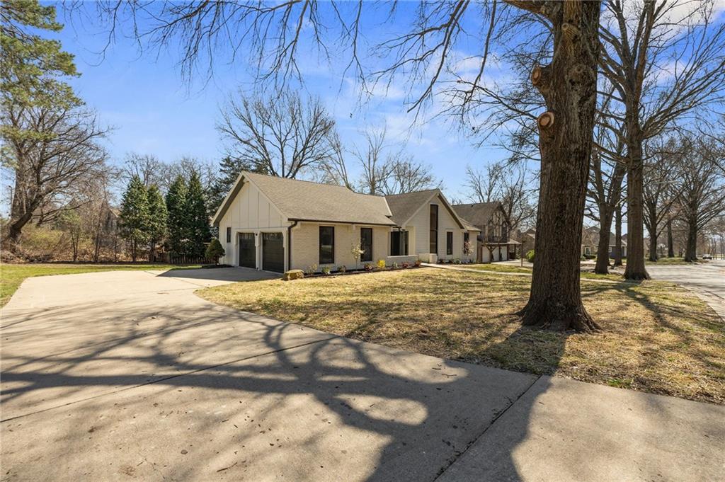 10301 Howe Drive