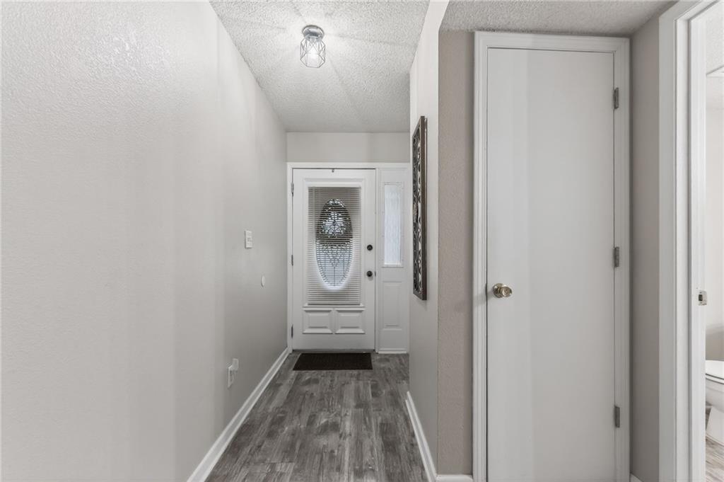 6125 NE Moonstone Court