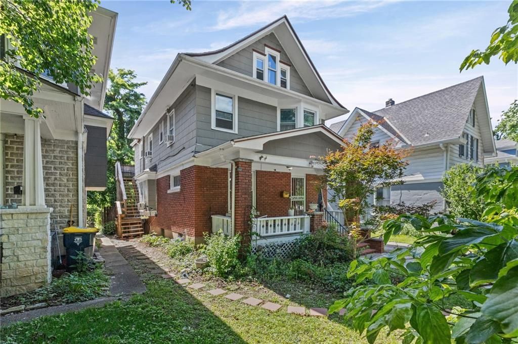 Photo of 3552 Genessee Street, Kansas City, MO 64111 (MLS # 2620554)