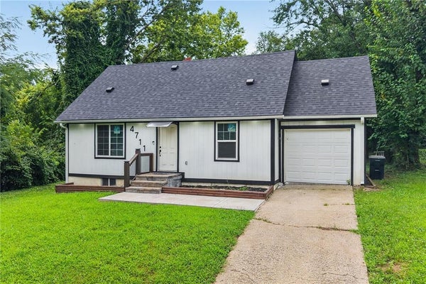 4711 E 43RD ST, KANSAS CITY, MO 64130 - Image 2c6e1df7aaaf067ebb8509e9b91bb9d0/4271231111