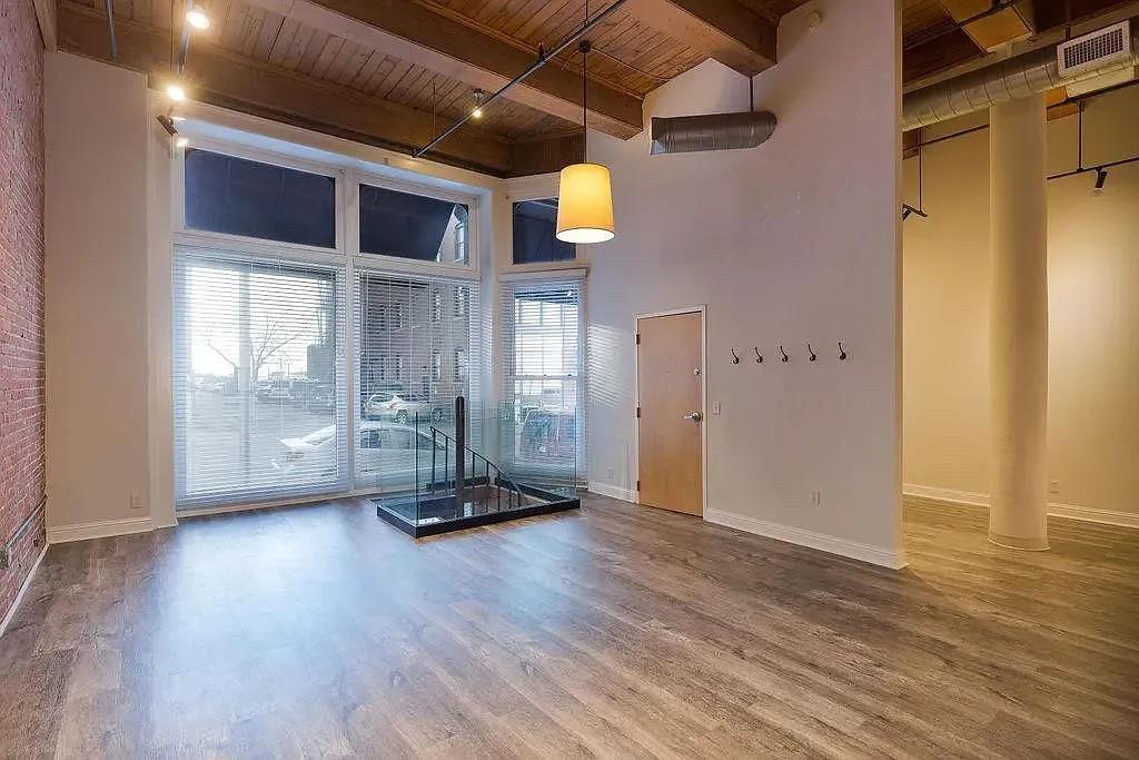 609 Central Street 1102