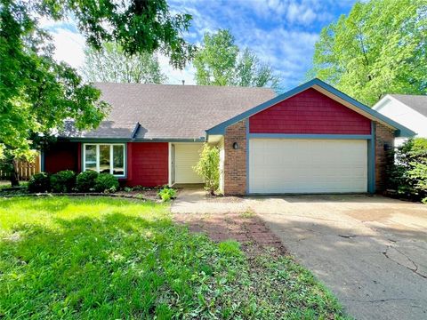 Photo of 3017 W 23rd Terrace, Lawrence, KS 66047 (MLS # 2616926)
