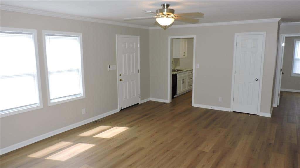 Photo of 1715 N Pearl Street, Independence, MO 64050 (MLS # 2627401)