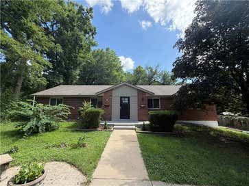7909 Grandview Street Overland Park KS 66204