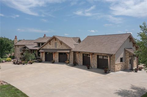 17096 Eisenhower Road, Leavenworth, KS 66048 - #: 2565602
